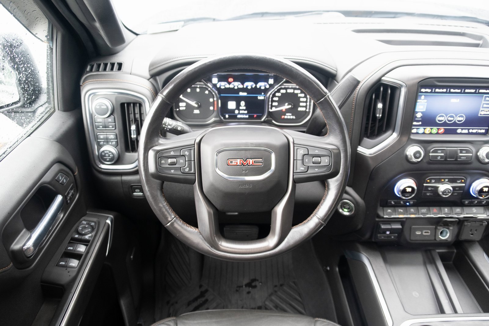 Used 2020 GMC Sierra 1500 AT4 image 2