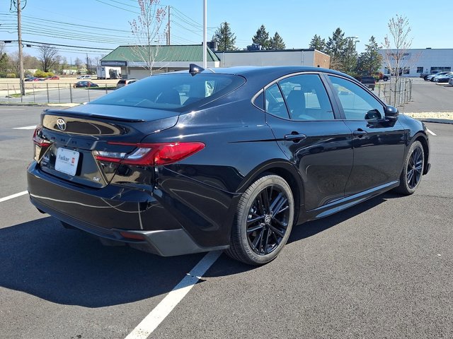 Certified 2025 Toyota Camry SE FWD image 6