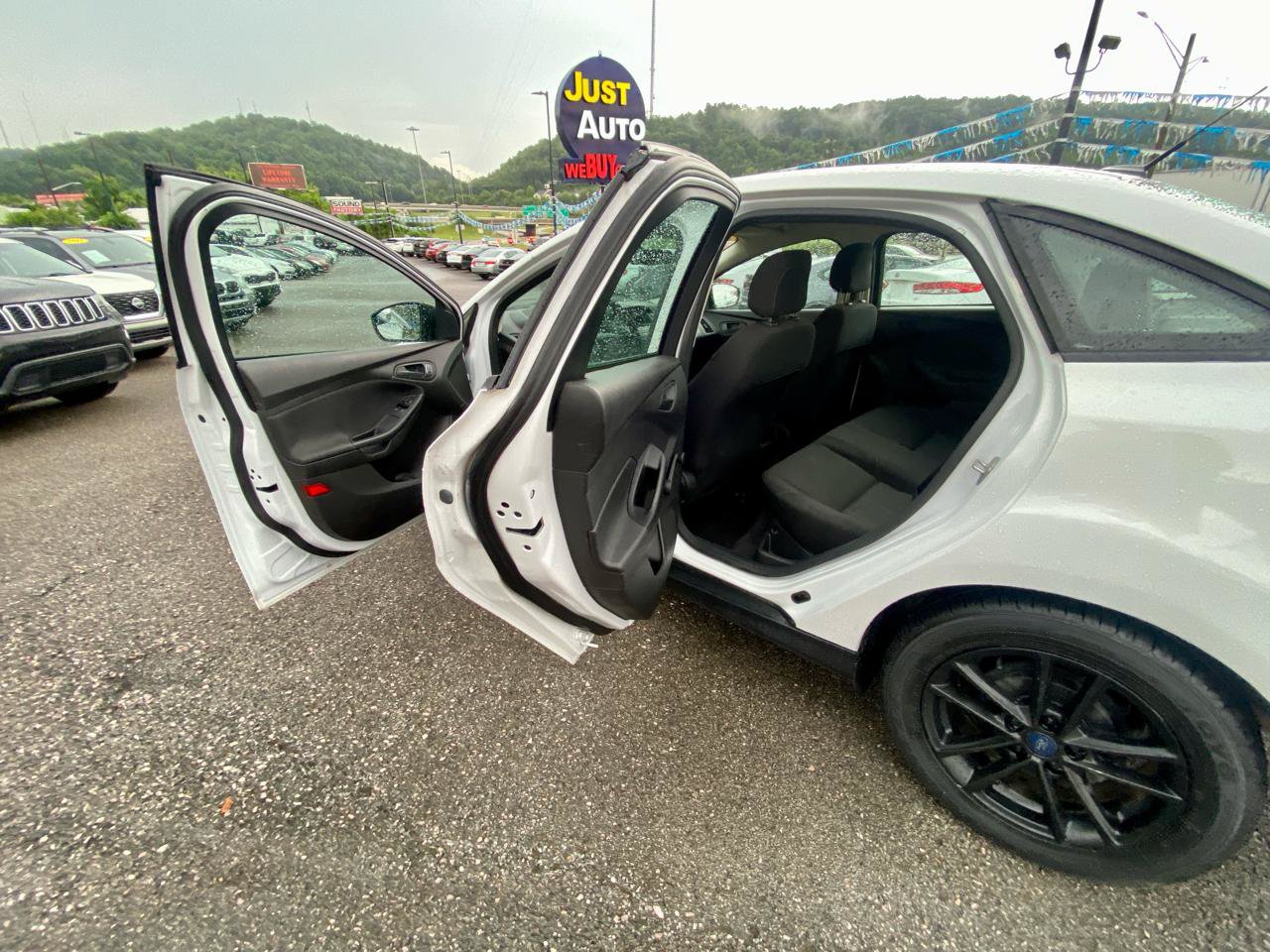 Used 2015 Ford Focus S FWD image 14