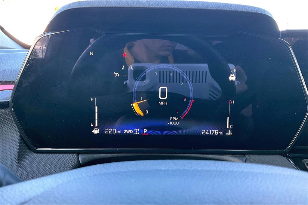 Used 2024 Chevrolet TrailBlazer RS w/ Driver Confidence Package image 9