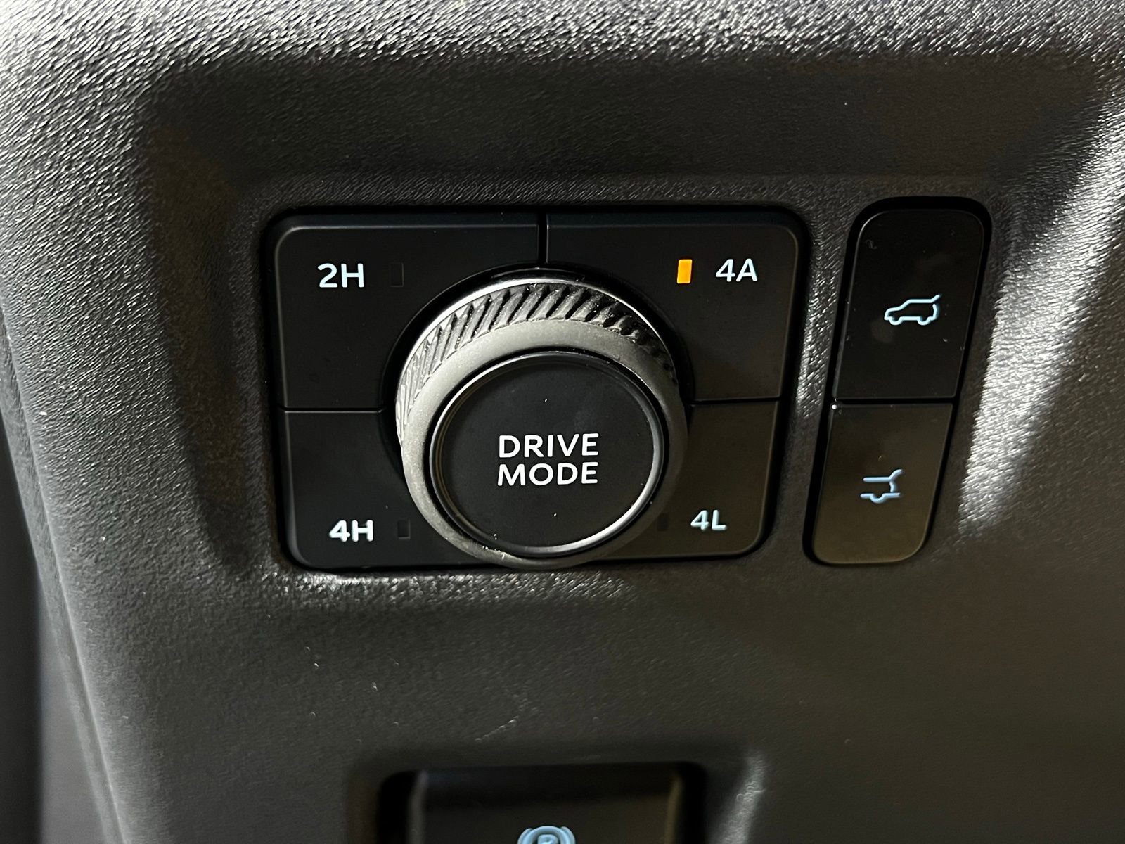 Used 2025 Ford Expedition Platinum AWD/4WD image 23