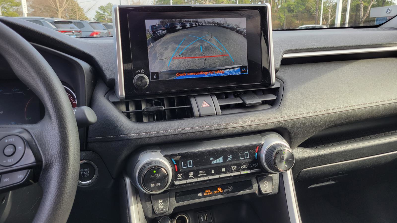 Used 2023 Toyota RAV4 XLE w/ Convenience Package image 27