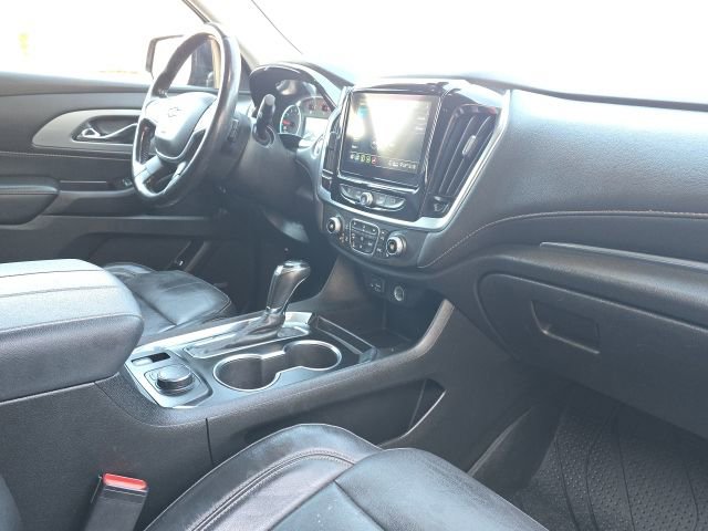 Used 2020 Chevrolet Traverse RS w/ LPO, Floor Liner Package image 23