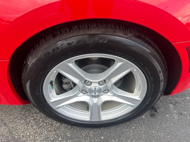 Used 2022 Chevrolet Camaro LT RWD image 11