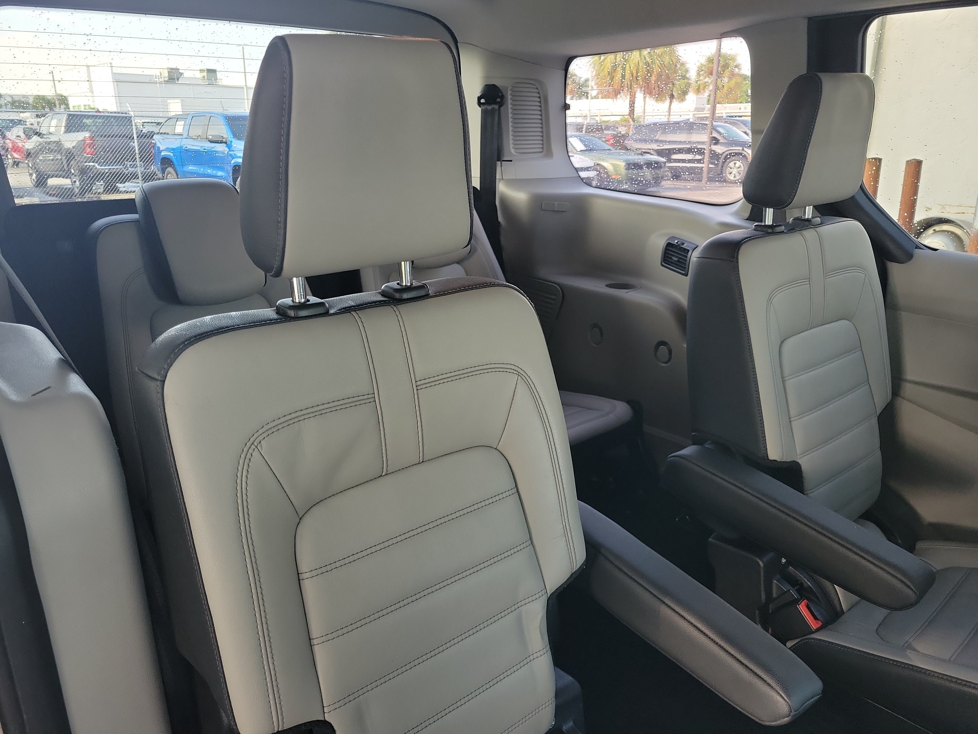 Used 2020 Ford Transit Connect XLT FWD image 6