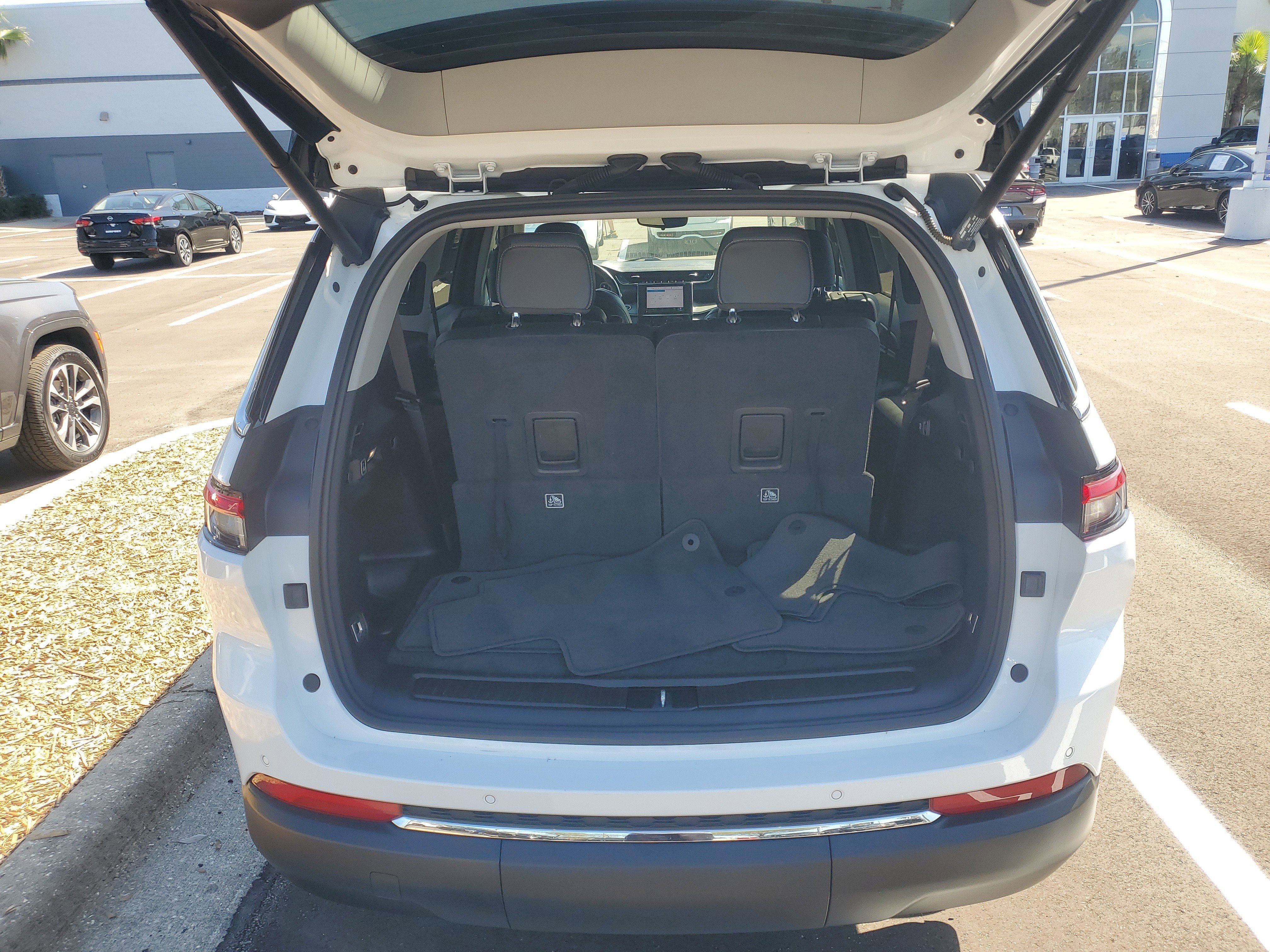 Used 2021 Jeep Grand Cherokee L Limited image 5