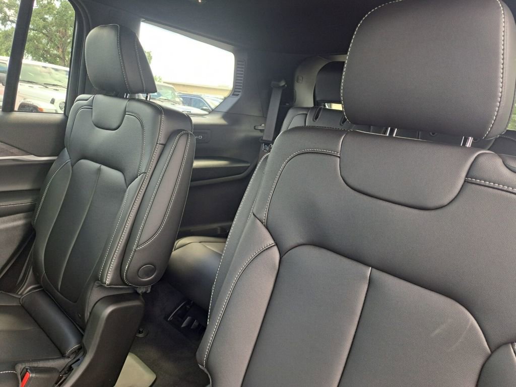 New 2025 Jeep Grand Cherokee L Limited w/ Black Appearance Package image 26