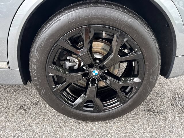 Used 2024 BMW X7 xDrive40i w/ Premium Package AWD/4WD image 10