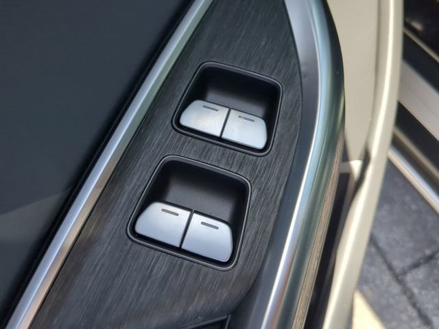 Used 2024 Lucid Air Pure image 17