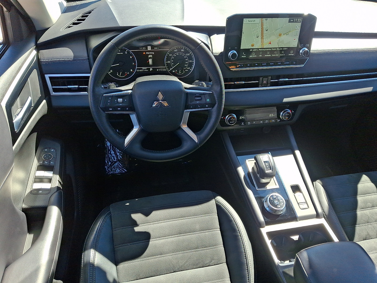 Used 2023 Mitsubishi Outlander SE AWD/4WD image 11