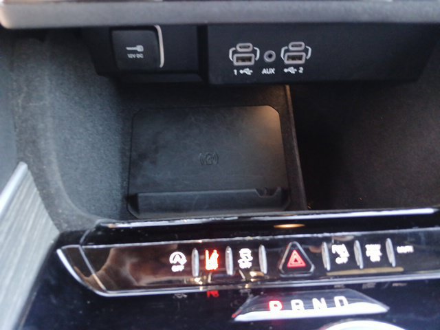 Used 2024 Jeep Wagoneer Series II AWD/4WD image 40