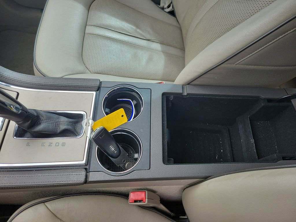 Used 2015 Lincoln MKX AWD w/ Equipment Group 101A image 19