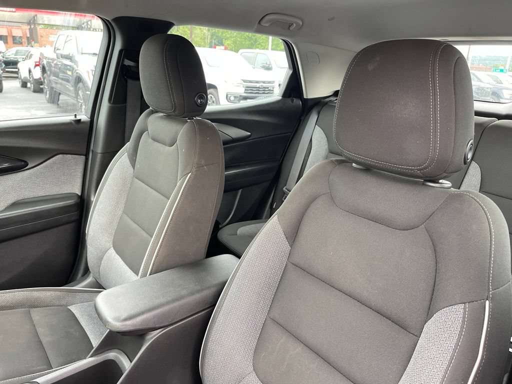 Used 2022 Chevrolet TrailBlazer LS AWD/4WD image 16