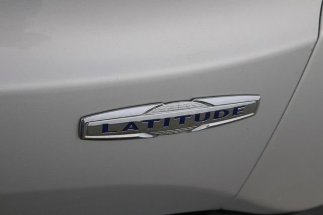 Used 2017 Jeep Renegade Latitude image 42