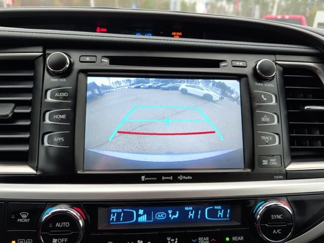 Used 2019 Toyota Highlander XLE image 30