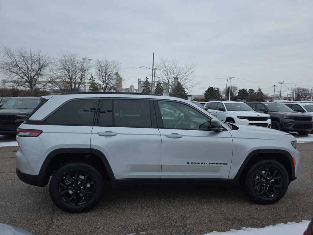 New 2026 Jeep Grand Cherokee Laredo image 6
