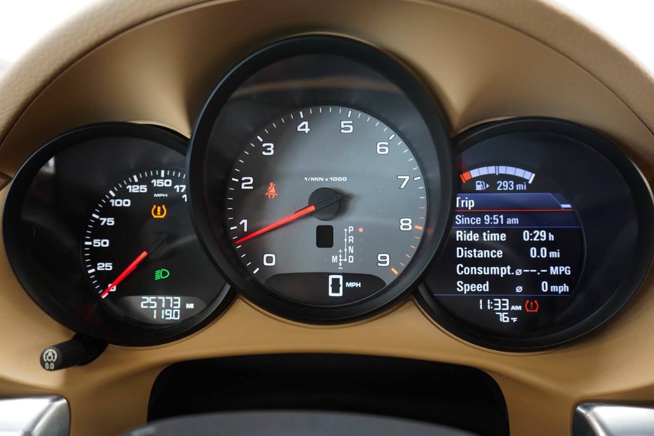 Used 2015 Porsche Boxster S RWD image 84