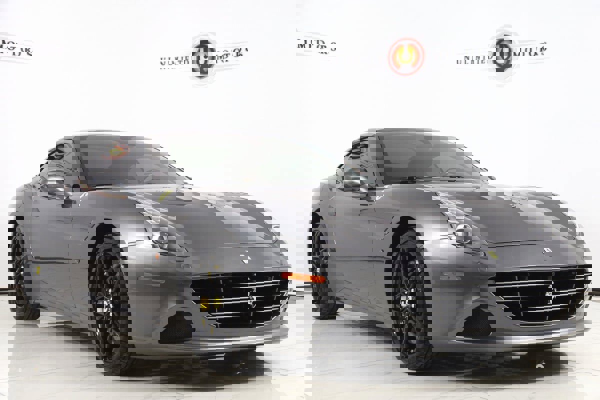 Used 2018 Ferrari California T image 32