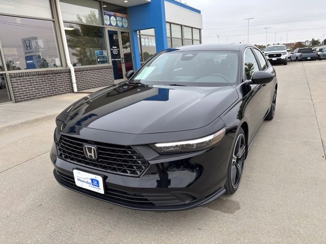 Certified 2025 Honda Accord Sport image 1