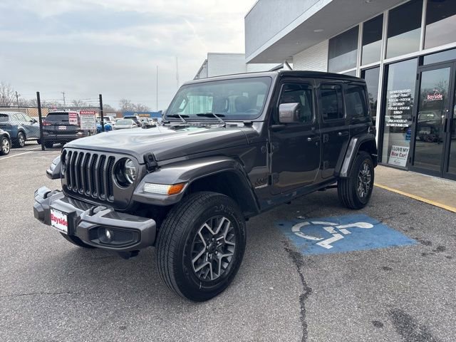 Used 2021 Jeep Wrangler Unlimited Sahara image 24