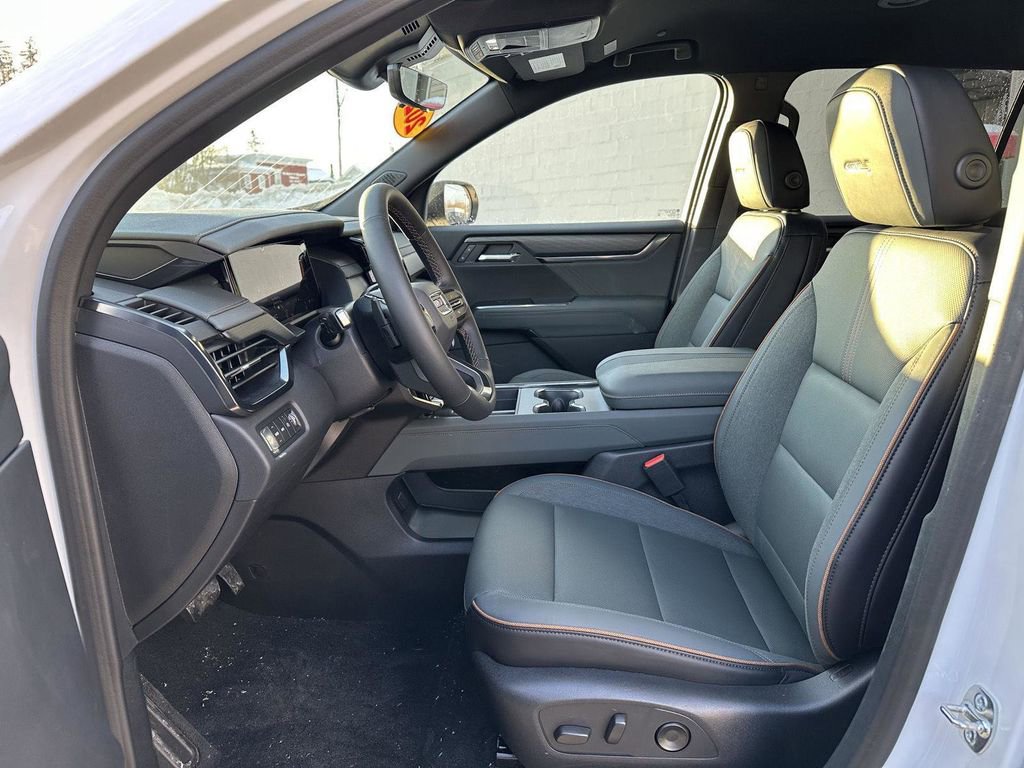 New 2026 GMC Acadia AT4 w/ LPO, Floor Liner Package AWD/4WD image 4