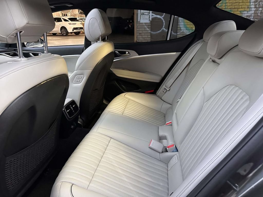Used 2023 Genesis G70 2.0T w/ Sport Prestige Package AWD/4WD image 18