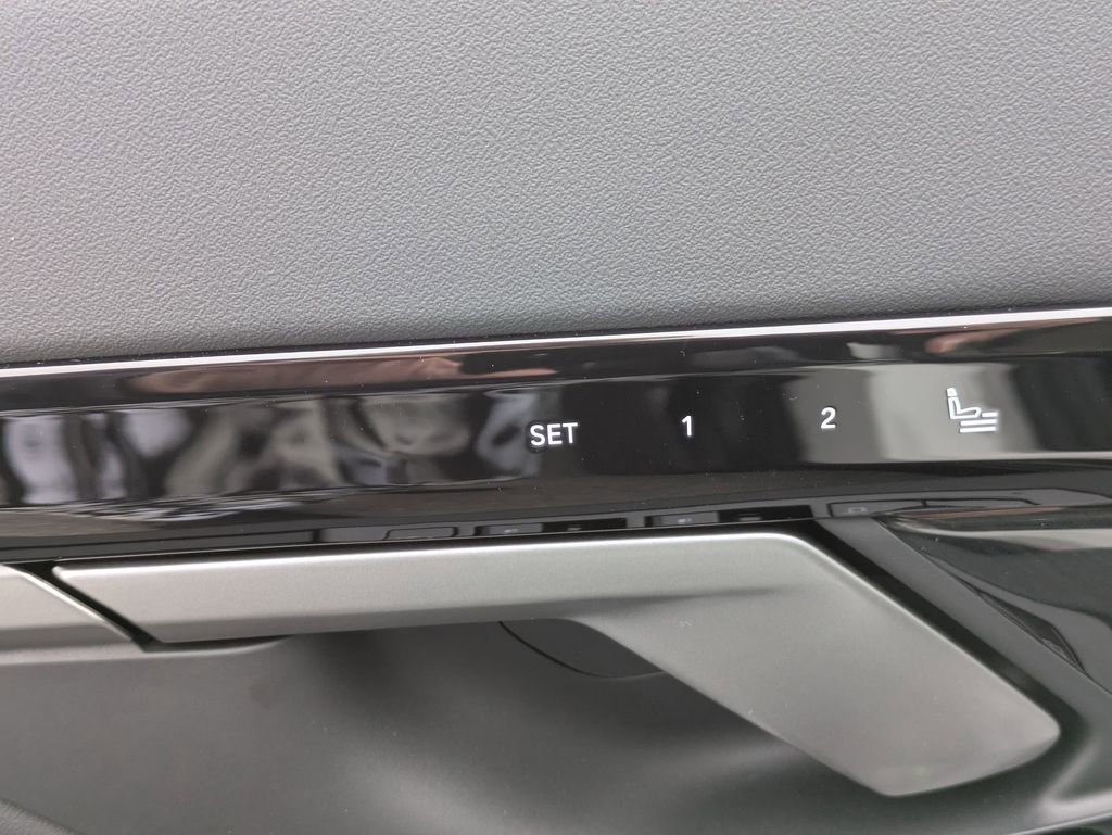 New 2026 BMW 530i xDrive w/ M Sport Package image 11