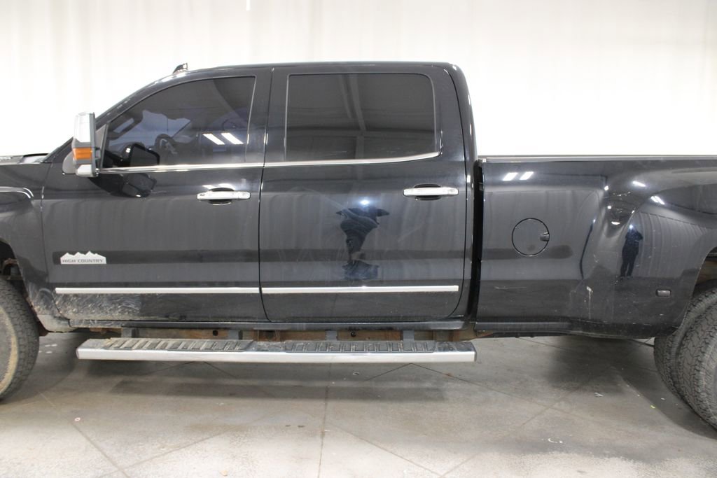 Used 2015 Chevrolet Silverado 3500 High Country w/ Duramax Plus Package image 6