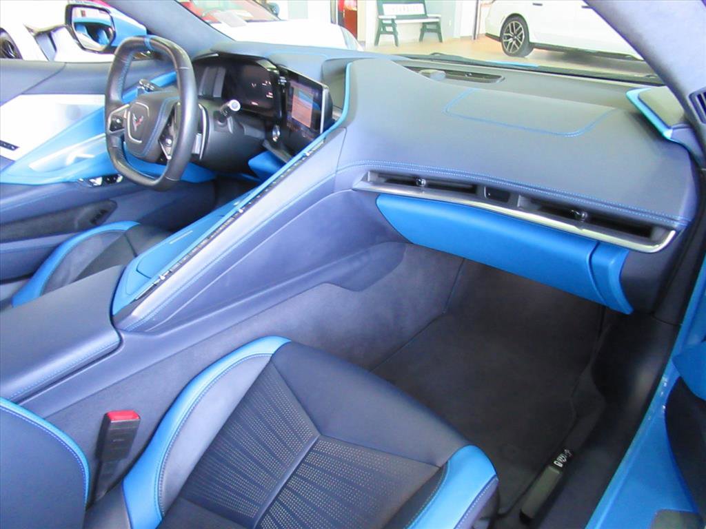 Used 2022 Chevrolet Corvette Stingray Premium Cpe w/ Z51 Performance Package image 10