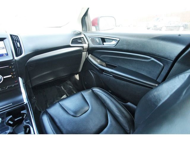 Used 2019 Ford Edge Titanium image 9
