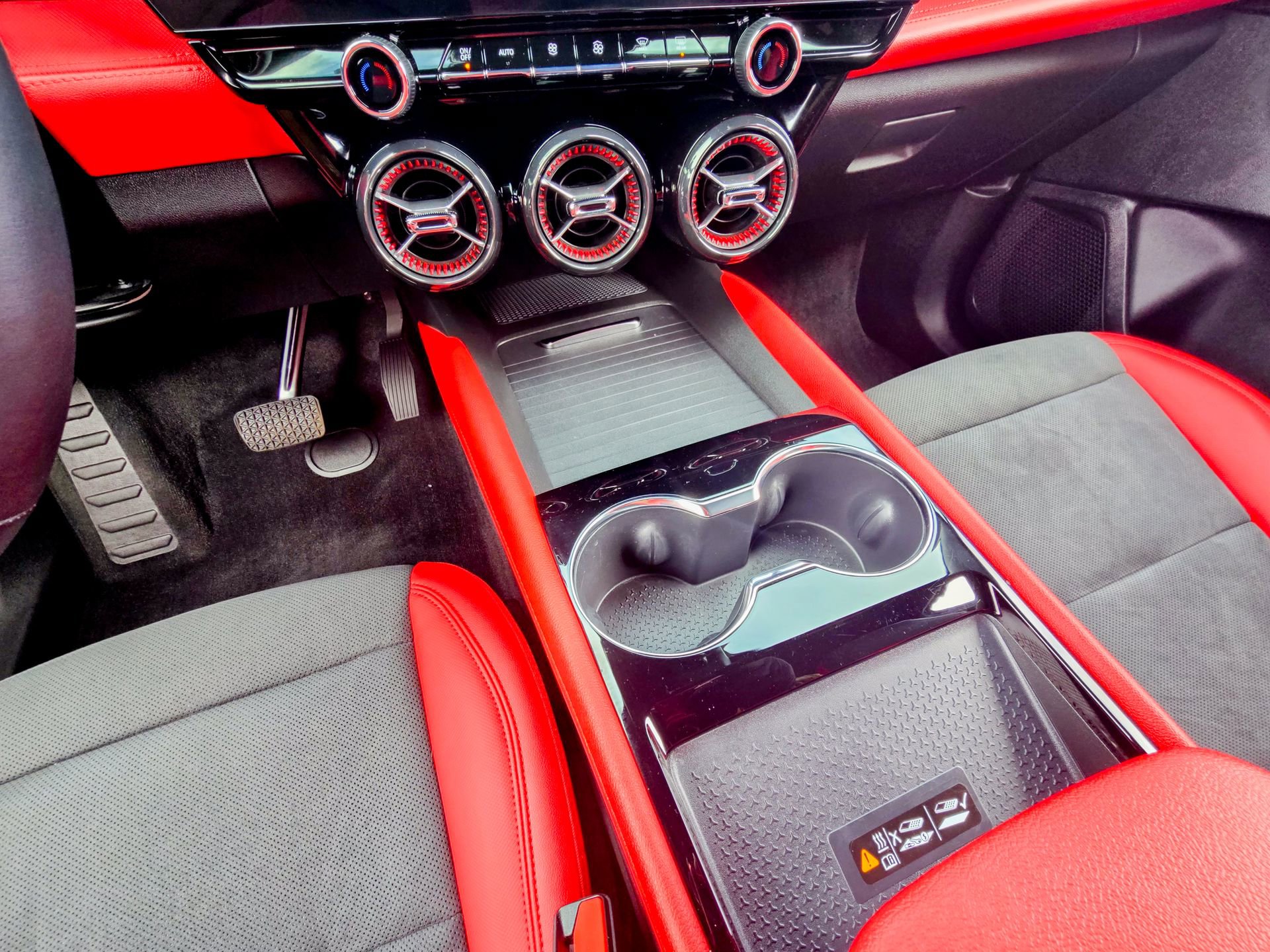 Used 2024 Chevrolet Blazer EV RS image 36