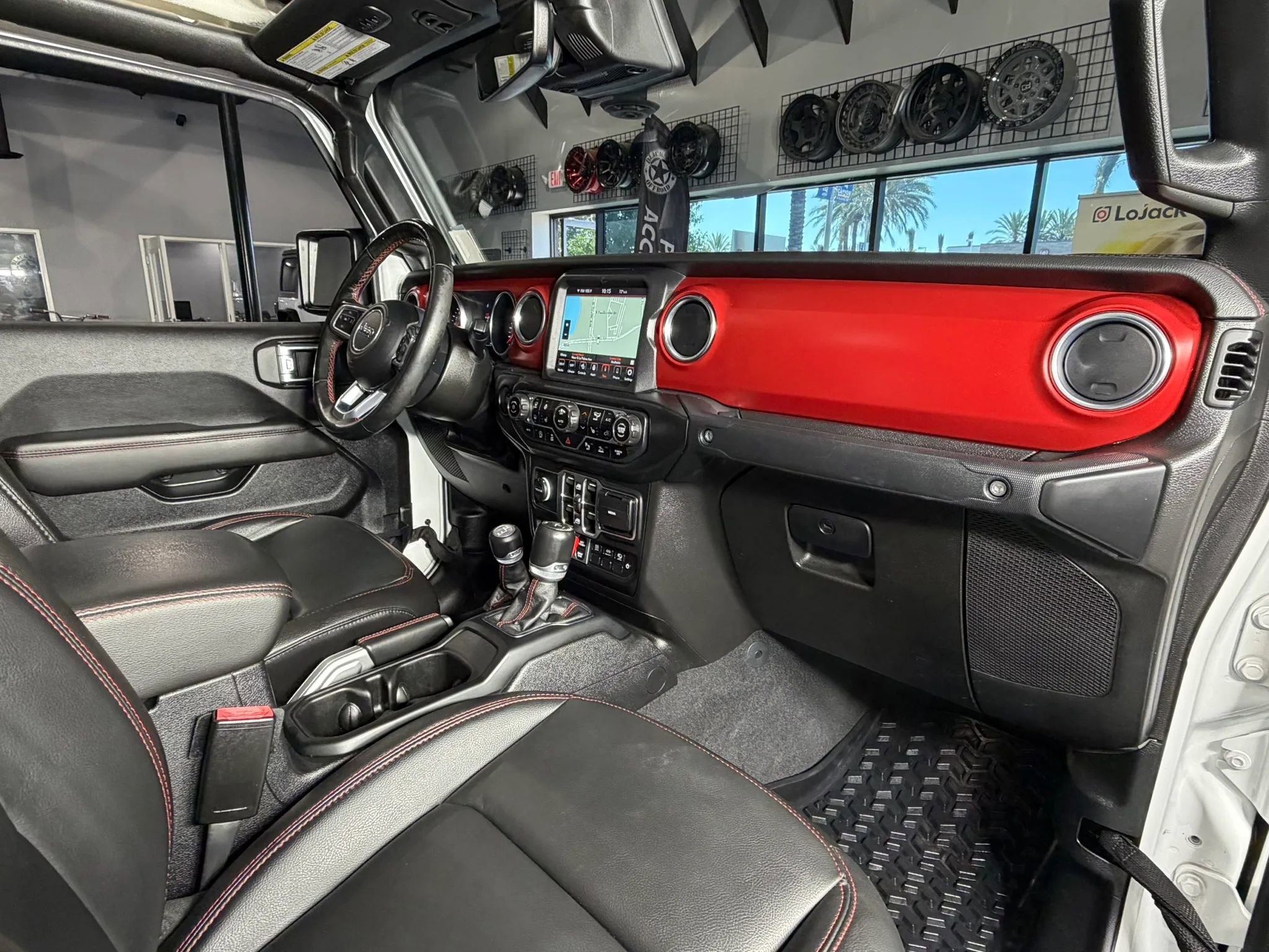 Used 2021 Jeep Gladiator Rubicon AWD/4WD image 23