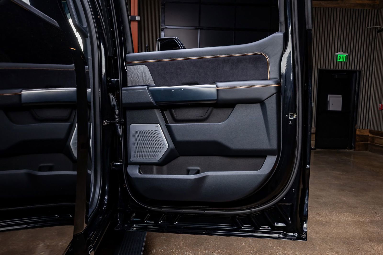 Used 2024 Ford F250 Platinum image 38