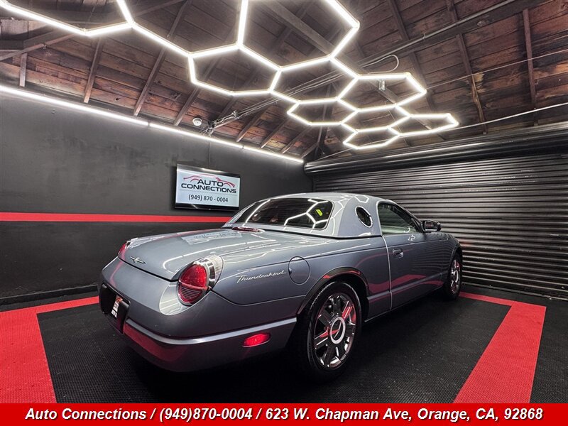 Used 2005 Ford Thunderbird RWD image 3