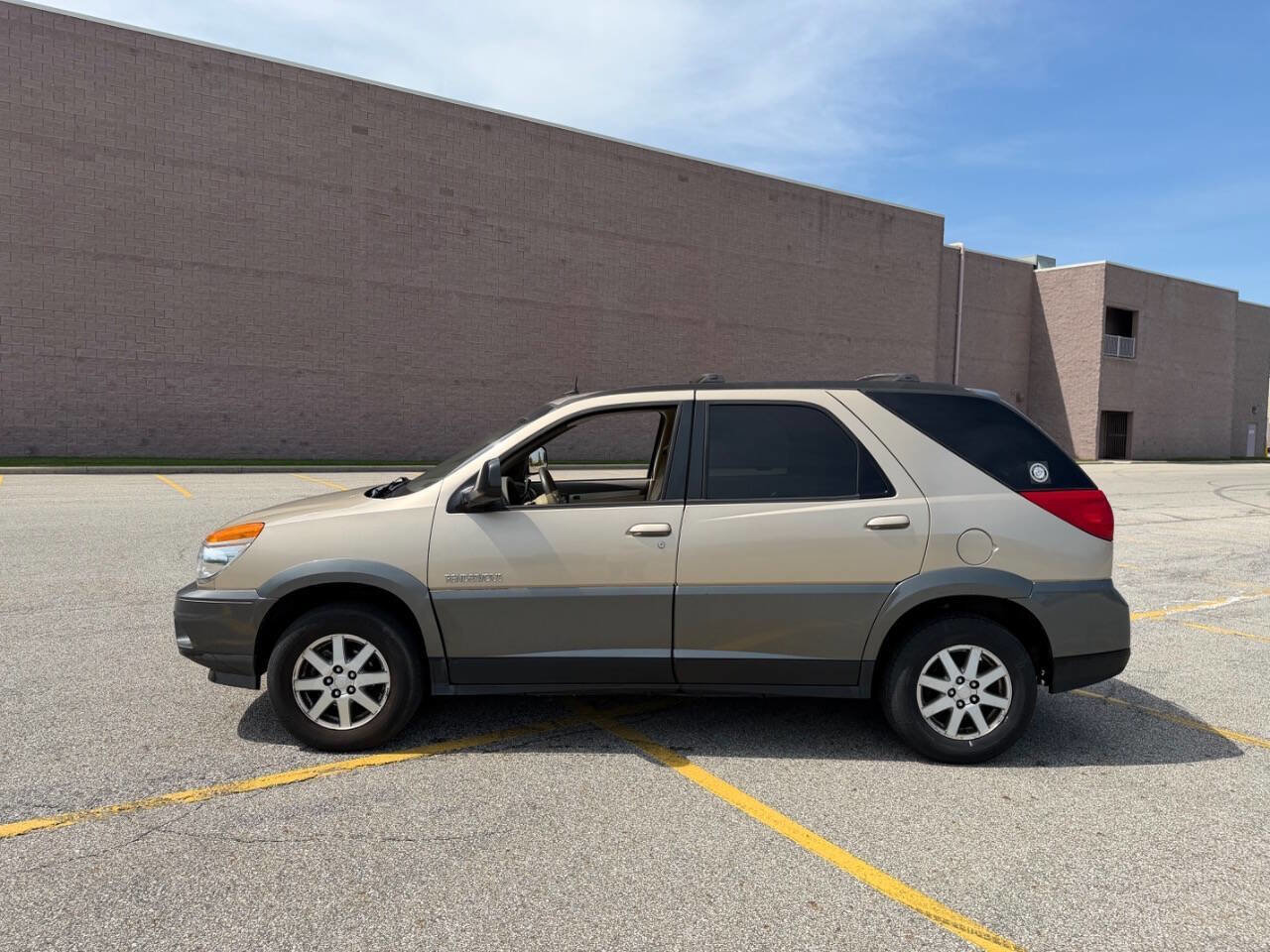Used 2003 Buick Rendezvous CX w/ CX Plus Package FWD image 2