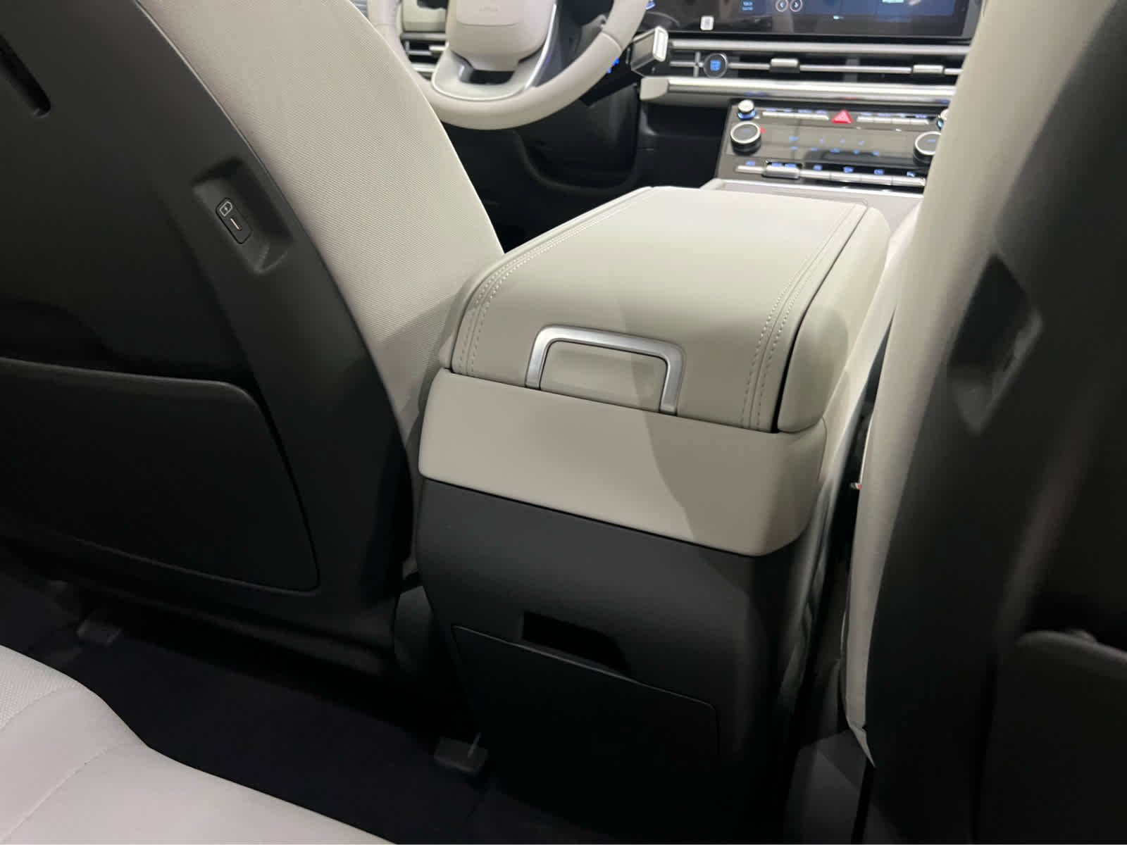 New 2026 Hyundai Santa Fe SE image 17