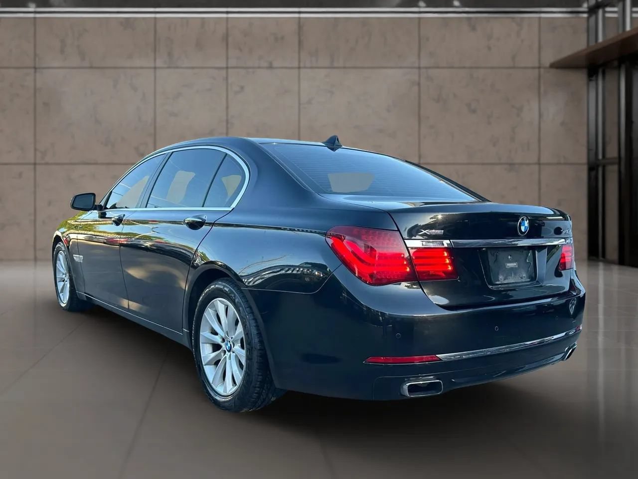 Used 2013 BMW 740Li xDrive AWD/4WD image 18