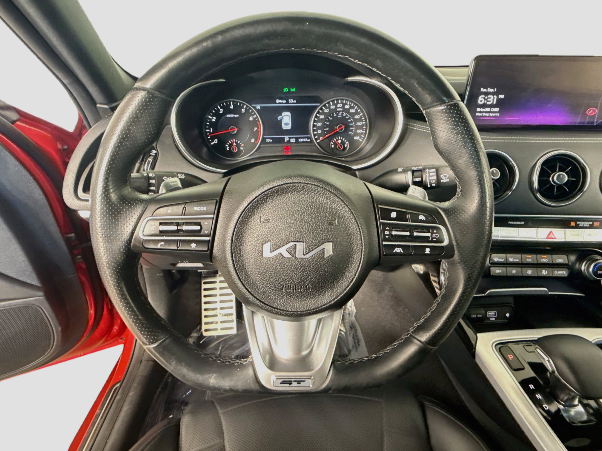 Used 2023 Kia Stinger GT2 RWD image 13