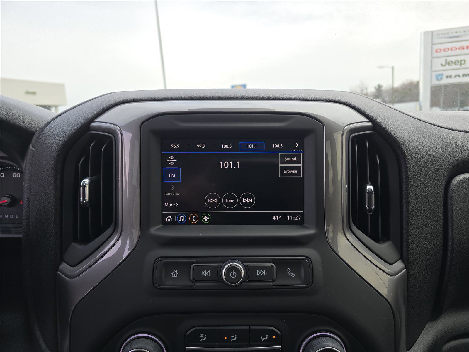 Used 2022 Chevrolet Silverado 1500 Custom image 26