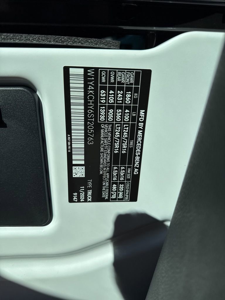 Used 2025 Mercedes-Benz Sprinter 2500 image 22