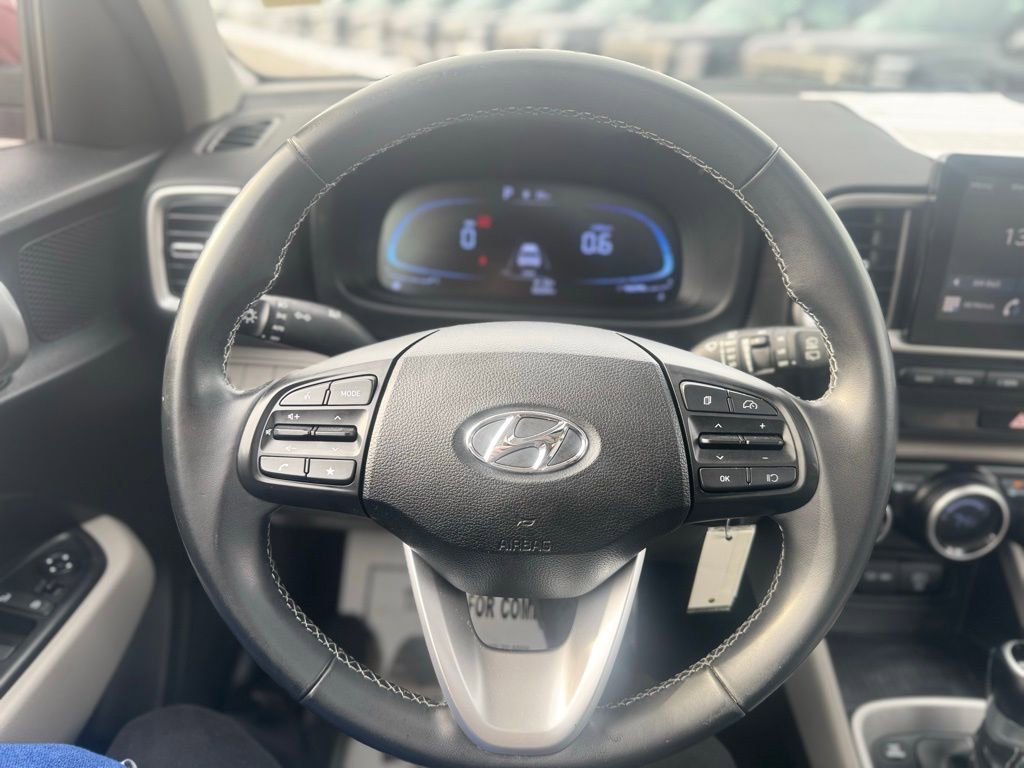 Certified 2023 Hyundai Venue SEL image 14