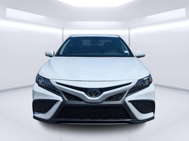 Used 2024 Toyota Camry SE FWD image 8