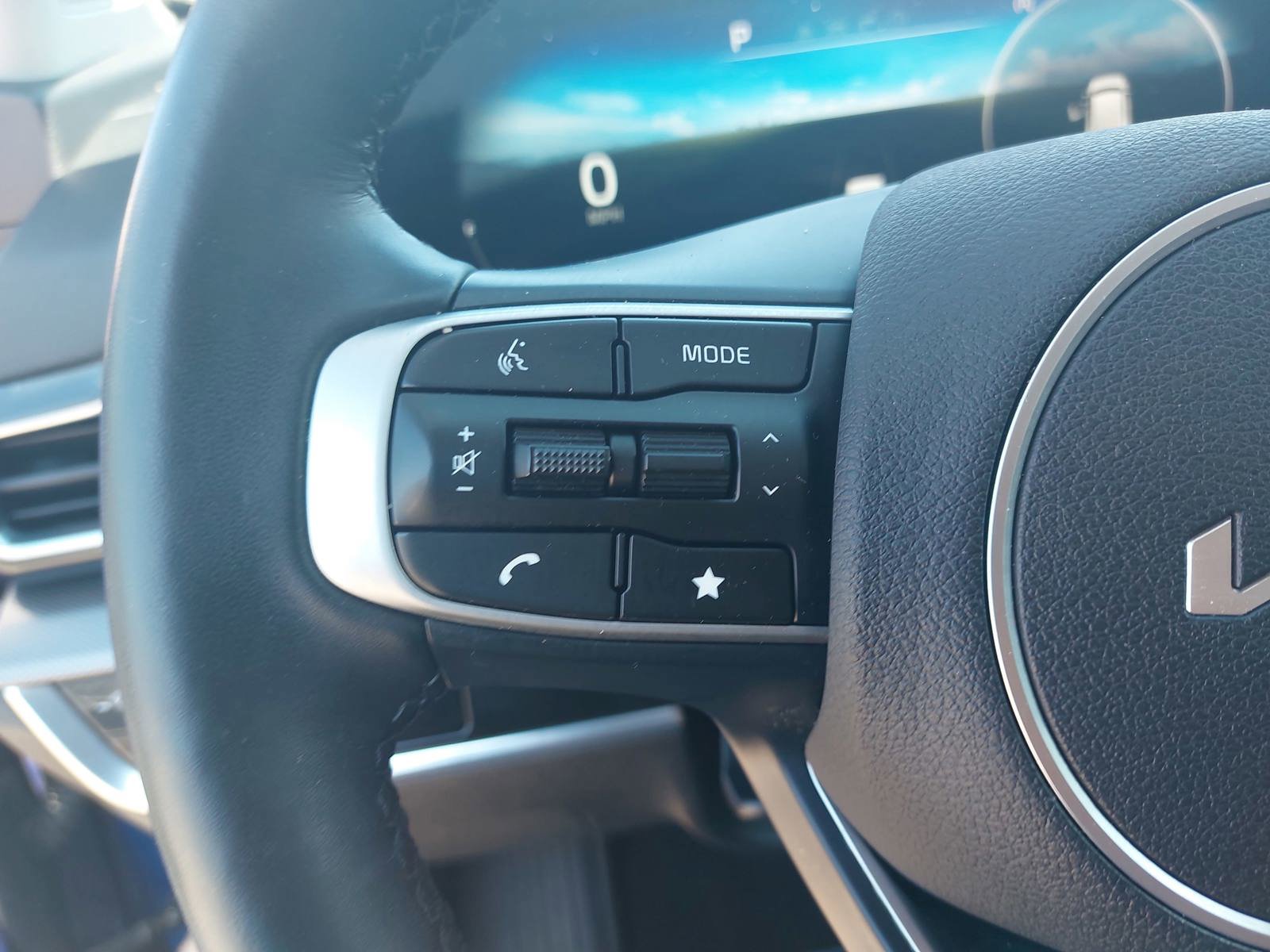 Used 2023 Kia Sportage SX FWD image 19