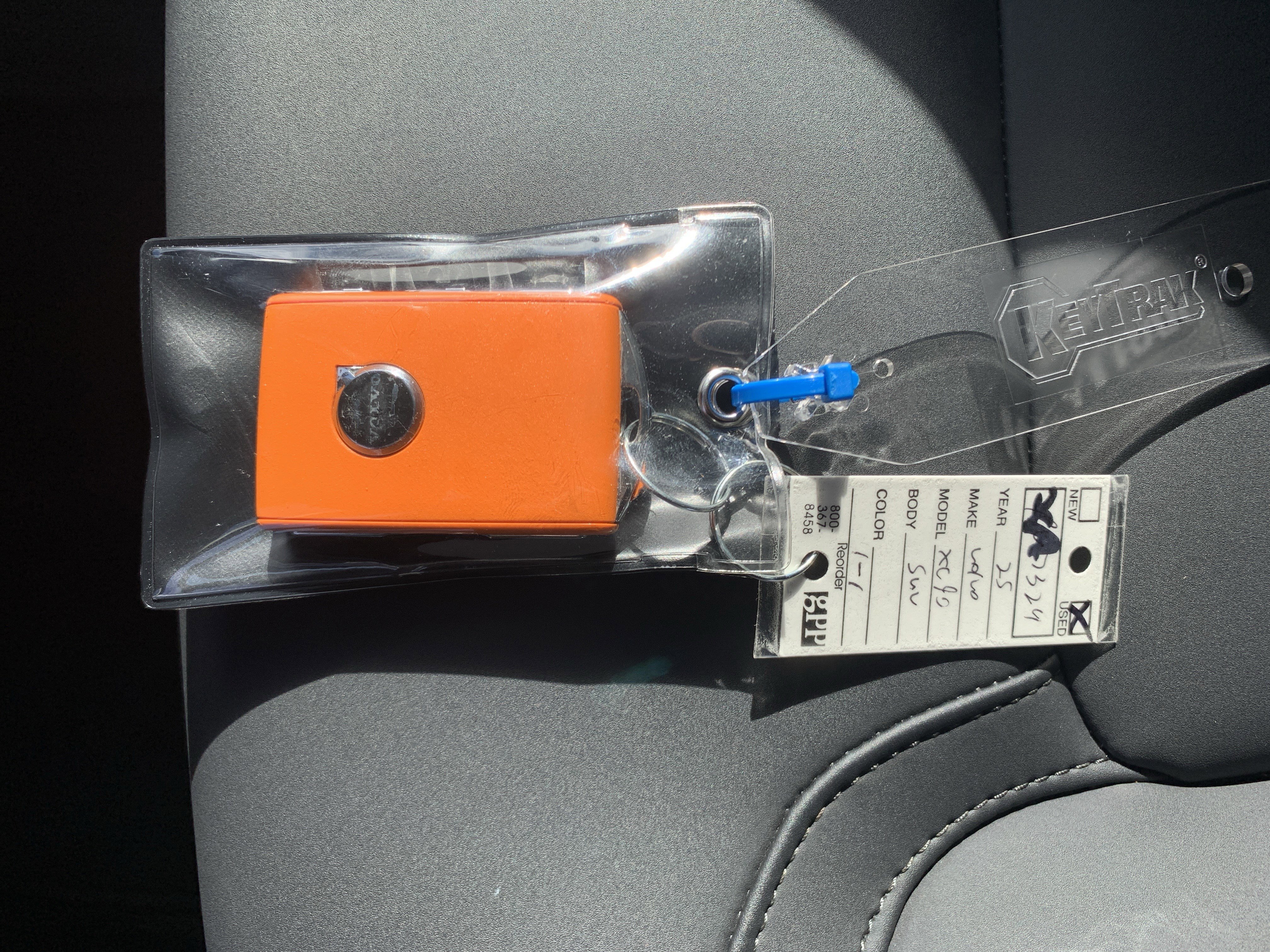 Used 2025 Volvo XC90 B6 Plus image 37