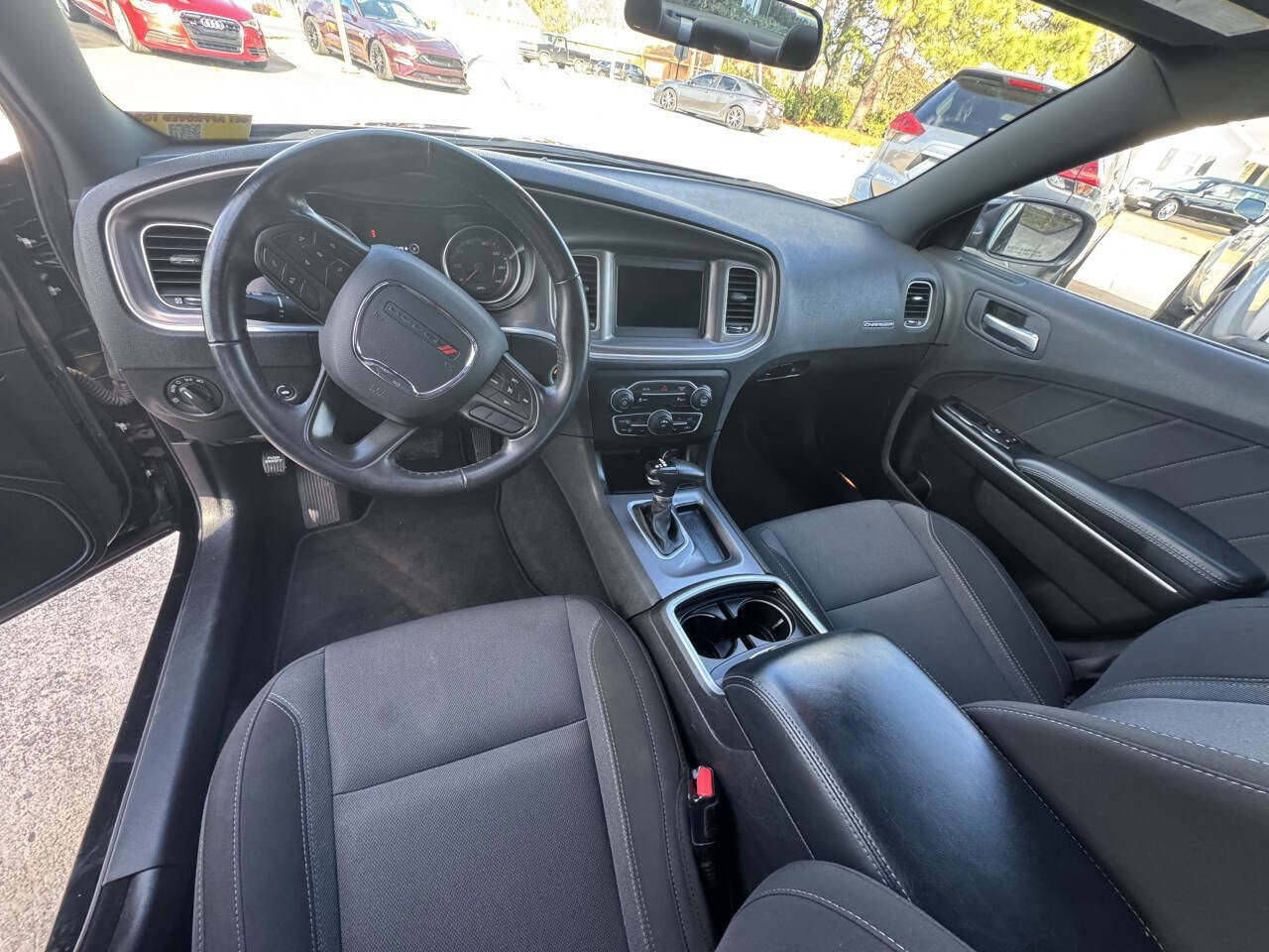 Used 2022 Dodge Charger SXT image 11