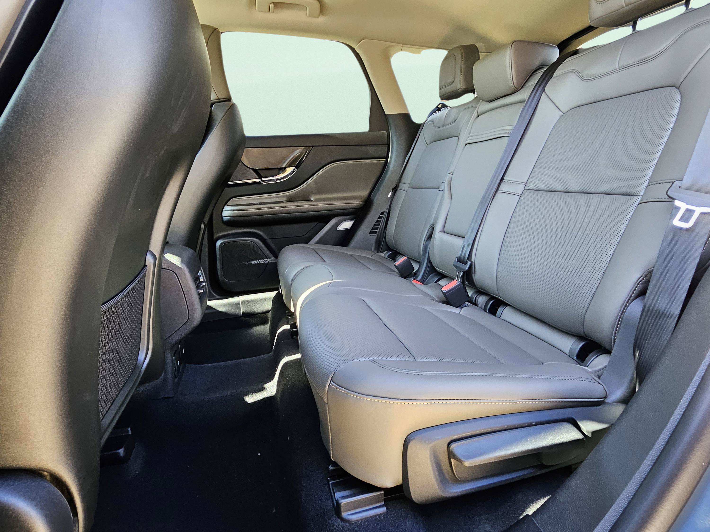 New 2026 Lincoln Corsair Premiere AWD/4WD image 24