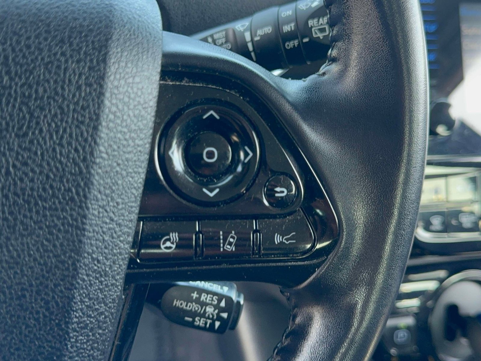 Used 2019 Toyota Prius XLE w/ Advanced Technology Package image 18