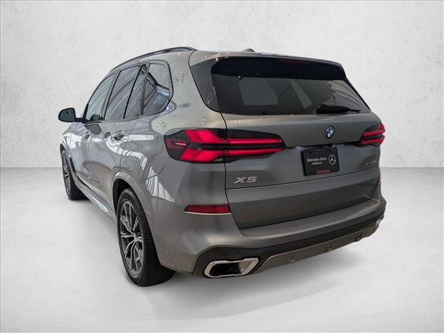 Used 2025 BMW X5 xDrive50e w/ M Sport Package image 9