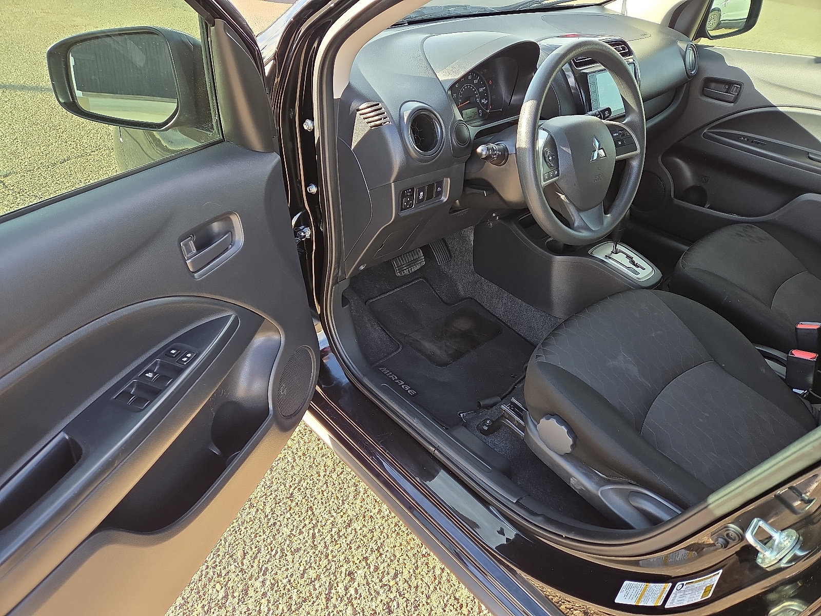 Used 2024 Mitsubishi Mirage LE image 10