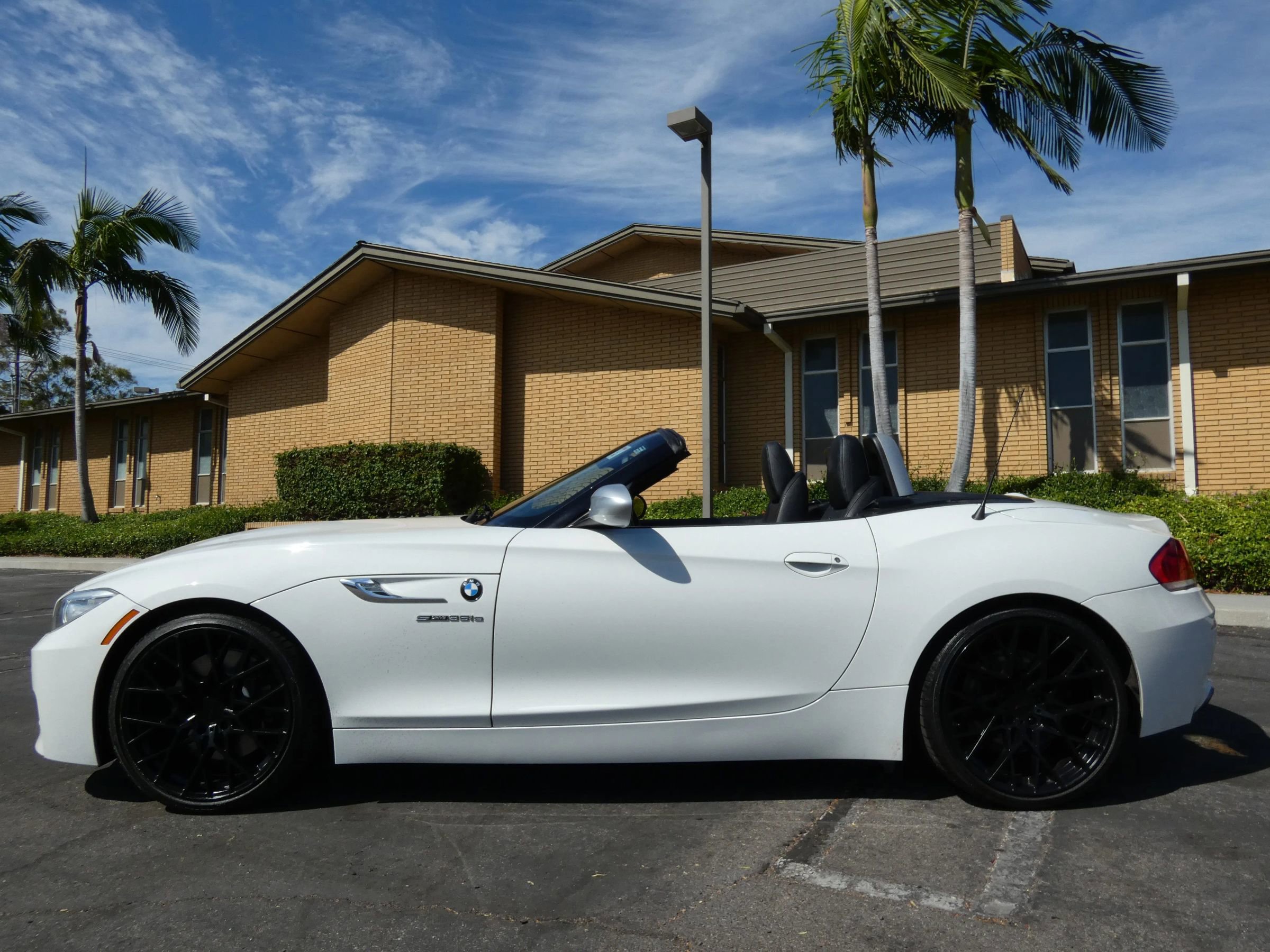 Used 2015 BMW Z4 sDrive35is image 15